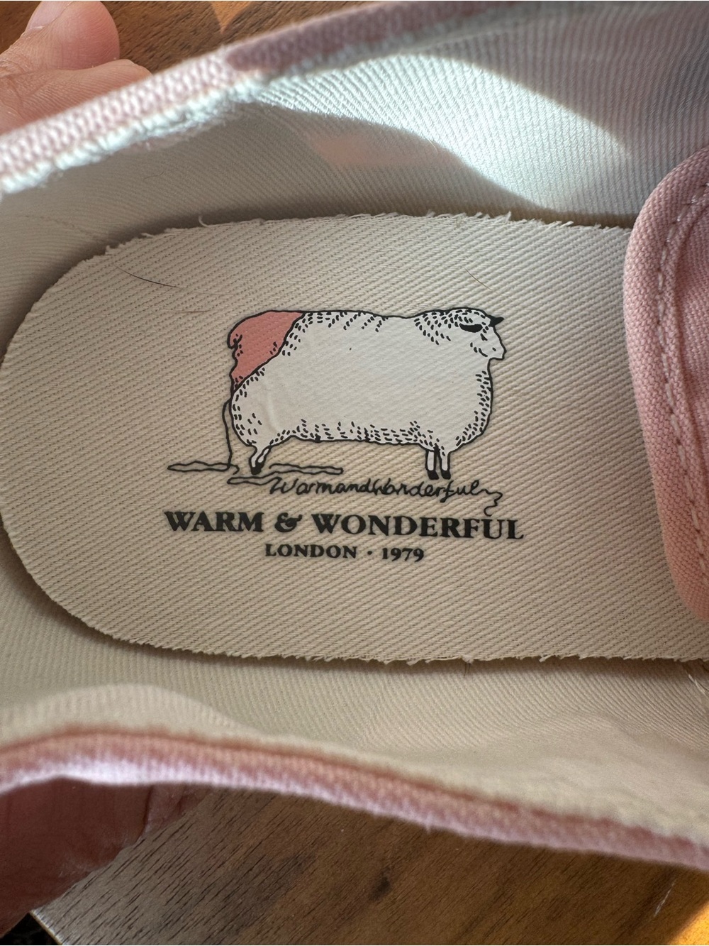 Sperry Top-Sider x Warm & Wonderful Pink Black Sheep Canvas Sneakers
Womens sz 6 - Picture 4 of 4